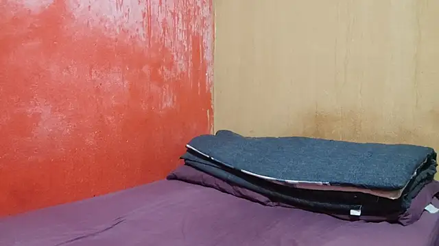 LuisA Femm online show from December 18, 5:35 am