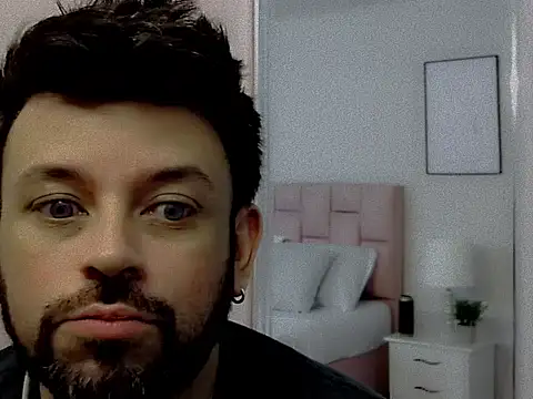 tonyglams online show from October 4, 2:34 am