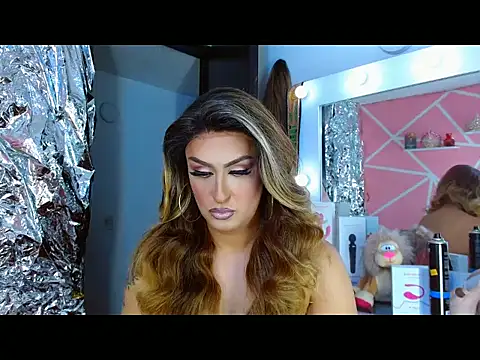 crsthinasweet online show from April 5, 6:06 pm