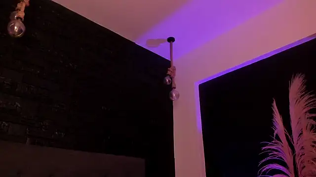 Maite Smith  online show from October 24, 12:43 pm