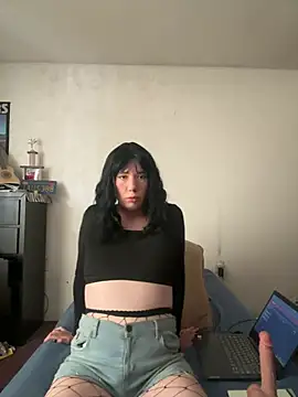 69lunafemboy69 online show from February 23, 7:38 pm