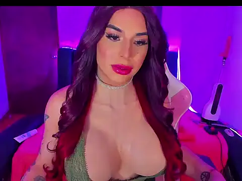 Snapshot of Aleja_monnroe chatting on October 25, 11:44 pm Aleja monnroe online show from October 25, 11:44 pm