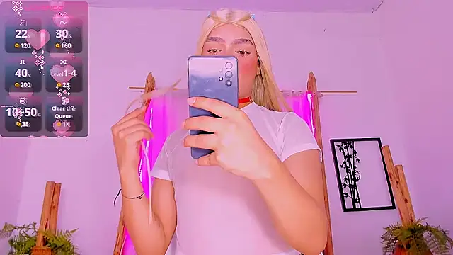 Brithanycullen online show from March 19, 4:47 am