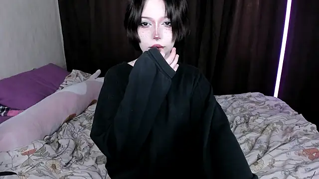 amelia mays xx online show from October 3, 6:35 am