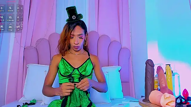 NicoleMadrird online show from March 17, 5:59 pm