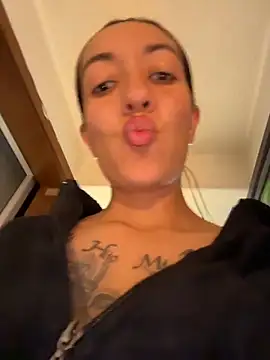 SALOME KORLAND online show from March 20, 8:21 pm