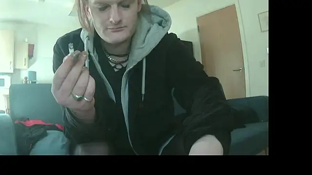 avamaxwell online show from April 3, 4:16 pm