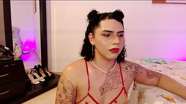 Snapshot of NoahMonroe_11 chatting on October 18, 8:45 pm NoahMonroe 11 online show from October 18, 8:45 pm