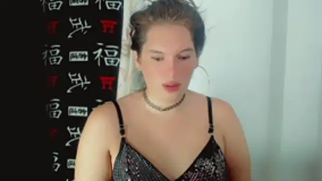 samanthaa hot  online show from April 15, 3:01 am