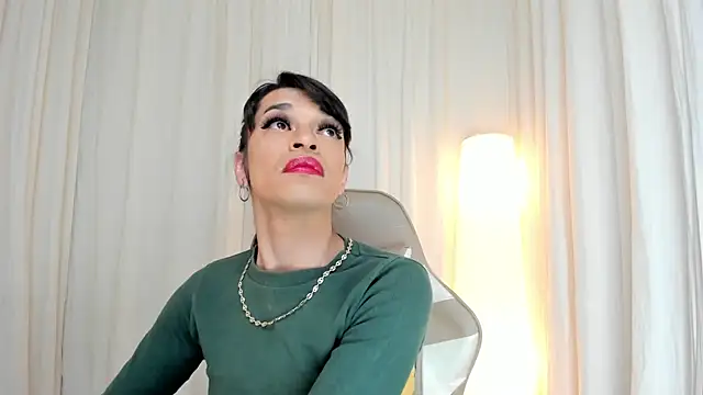 Alanakimura  online show from October 24, 8:14 pm