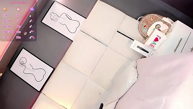 LiaFernandaa online show from October 27, 1:41 pm