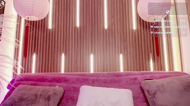 MylaDreams online show from December 20, 3:56 am