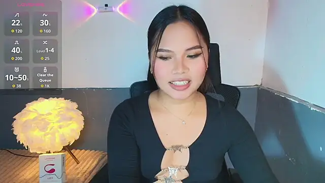 Nathalie Lustx online show from July 8, 9:18 pm