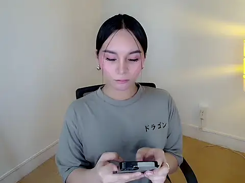 holly tabby online show from January 15, 10:52 pm