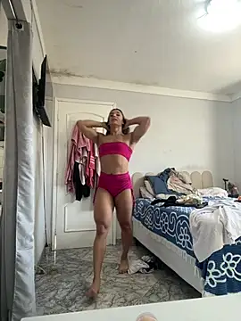 Isabelaa  online show from August 1, 4:30 pm