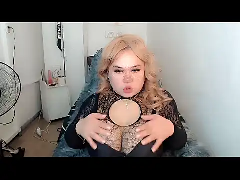 Goddes12inchTS online show from December 4, 9:41 pm