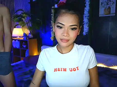 ur holly lexie online show from October 10, 4:57 am