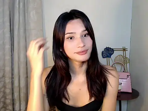 SerenaCortesi online show from December 19, 8:25 pm