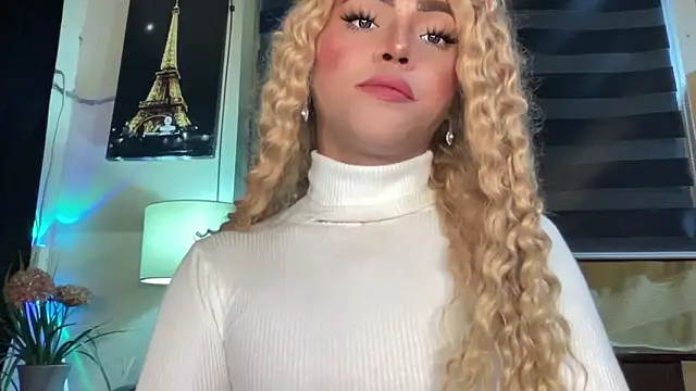 calimonroe online show from October 12, 9:39 pm