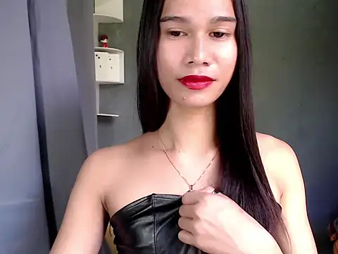 urseductivebarbie xx online show from January 12, 3:35 am