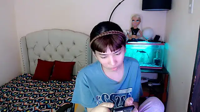 ShantalFoxxy  online show from December 5, 1:50 pm