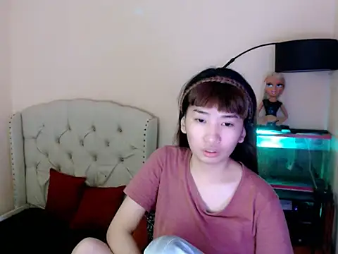 ShantalFoxxy  online show from April 7, 7:09 am