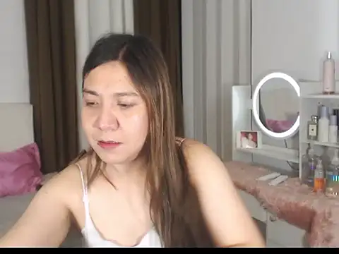 stellahugeX online show from February 18, 8:05 pm