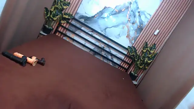 yvonmagrgarettxx online show from March 11, 8:35 pm