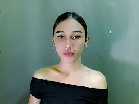 Urfucking khloe1 online show from December 14, 12:16 am