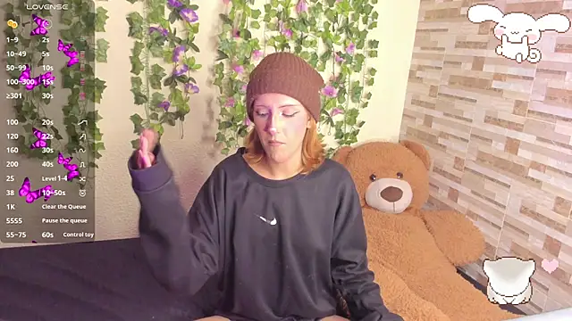 Amy Moonlight online show from March 2, 10:05 pm