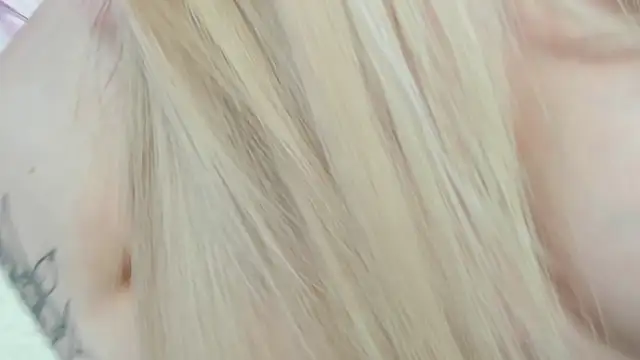 yourkriss new1 online show from November 9, 7:36 pm