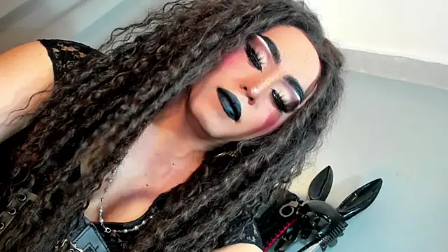 MagnaCumLoader17 online show from December 3, 10:36 pm