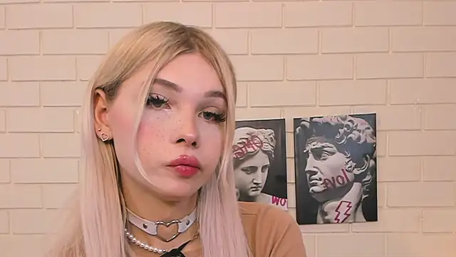 Blondy Fina online show from October 26, 5:58 am