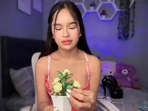 lelasohna online show from September 26, 7:49 am