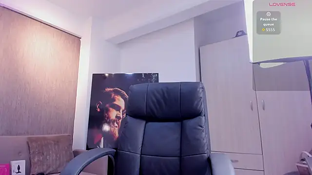 lily cash1 online show from October 28, 7:23 pm