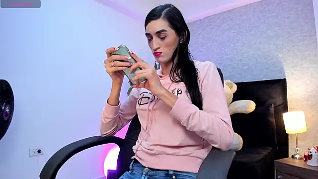 lily cash1 online show from December 19, 3:06 pm