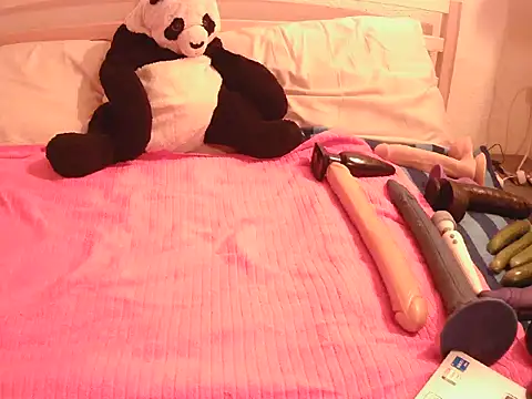 kimTgirl online show from January 8, 7:07 pm