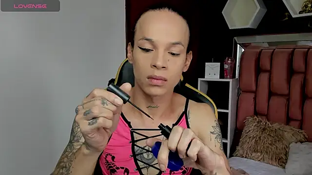 sara slut21 online show from March 6, 7:39 pm