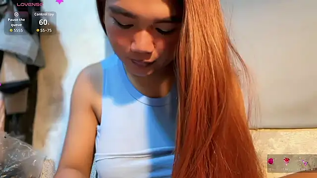 slutty piinkie online show from June 25, 1:14 am