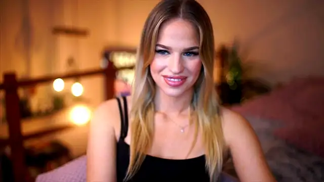 Emilyvanroessel online show from November 7, 5:24 pm