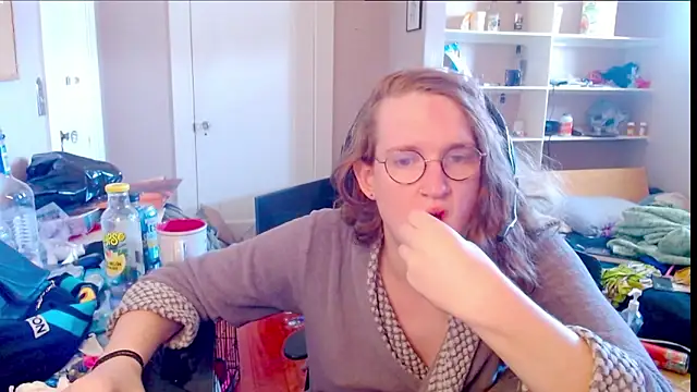 Rewpert online show from October 31, 6:27 pm