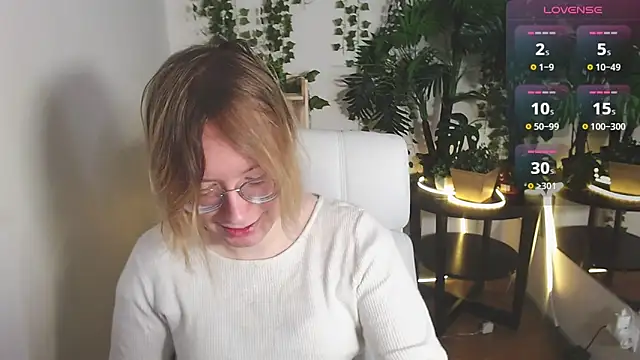 Amanda Butlerr online show from December 5, 11:16 am