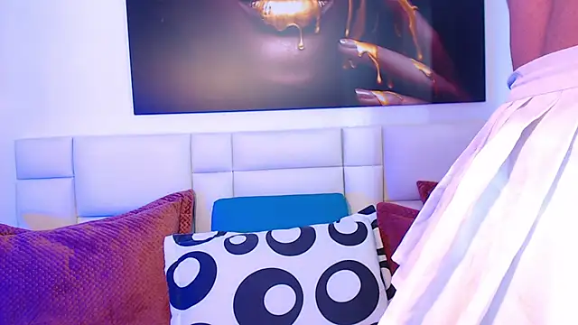 NicoletBlossom online show from April 8, 8:32 pm