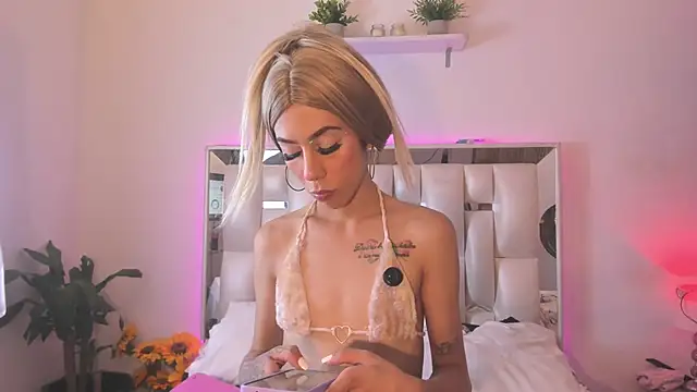 Darlyn tenderhot   online show from March 20, 8:54 pm