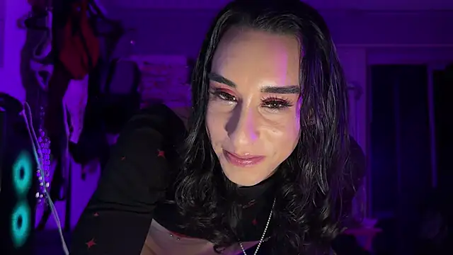 xoFrankie online show from December 16, 5:12 am