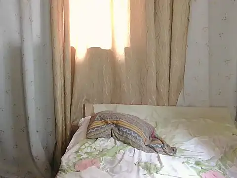 honeyLushess online show from February 22, 7:00 am