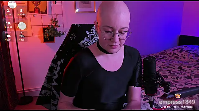 MossPrince online show from November 12, 5:45 pm