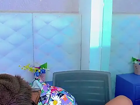 hanna sweett34 online show from October 2, 3:45 pm