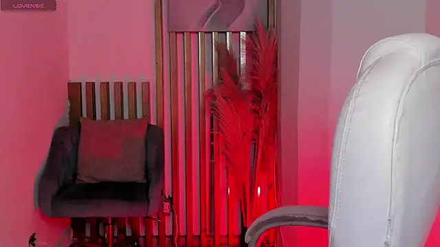 IanGilbert online show from February 10, 9:11 pm