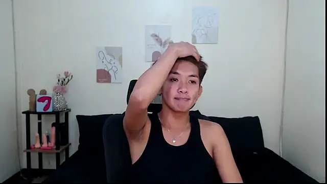 hugecockashton6996 online show from September 26, 6:54 am